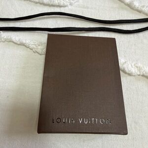 Louis Vuitton Black Shoe Laces with Dark Brown Gift Box